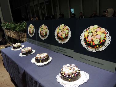 Performance "Birthday Cakes" by Phoebe Man